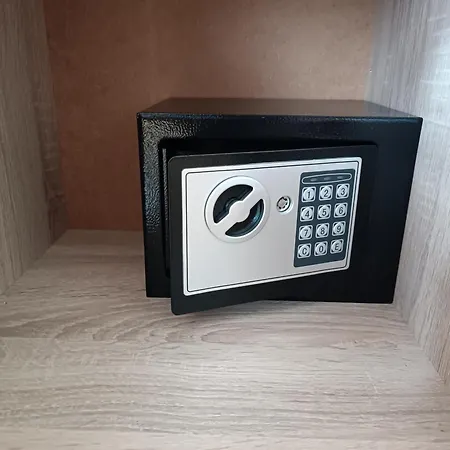 Dana * 索科矿泉村